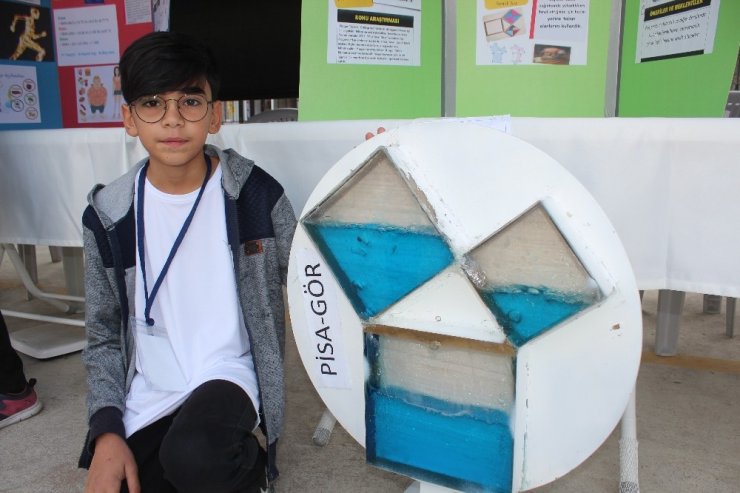 Öğrenciler bilim fuarı ile projelerini tanıttı