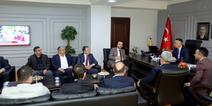 Başkan Işıksu, Sakaryaspor yönetim kurulunu misafir etti