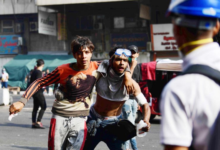 Bağdat’ta protestoculara gaz bombası atılması sonucu ölü sayısı 3’e yükseldi