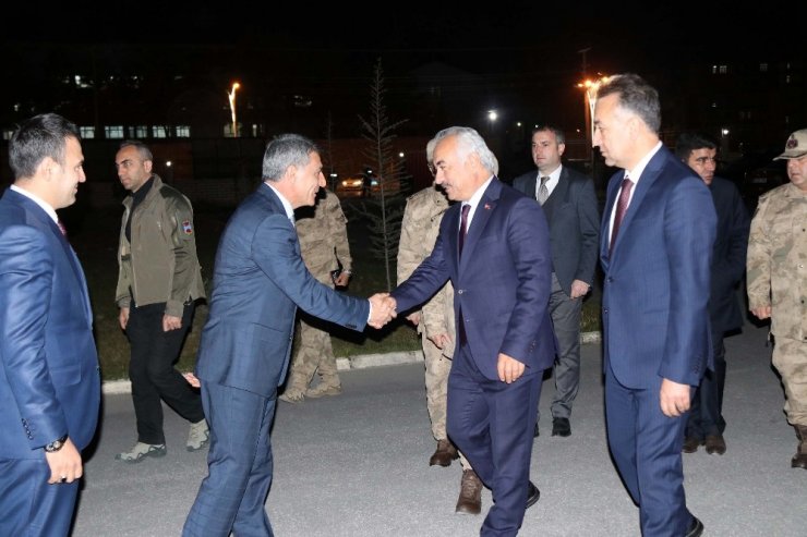 İçişleri Bakanı Yardımcısı Ersoy ve Jandarma Genel Komutanı Çetin Bitlis’te