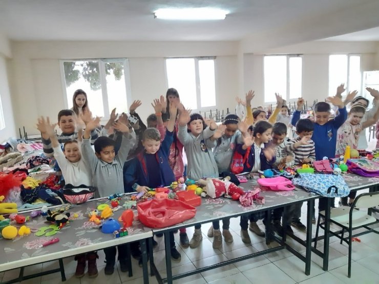 İstanbul’dan Bebekli 75. Yıl İlkokuluna destek