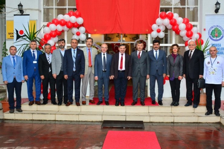 Şehzadeler Gediz Anadolu Lisesi’ne yakışır bilim fuarı