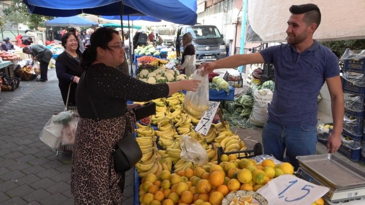 Denizli’de sebze ve meyve fiyatlarından esnaf da vatandaş da memnun