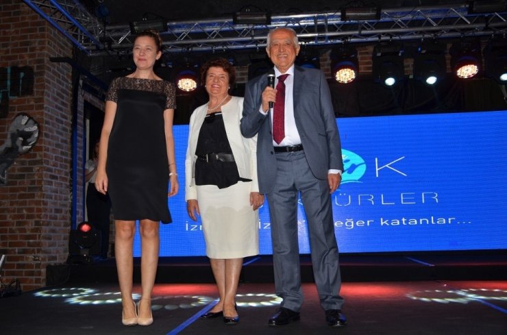 Mavibahçe AVM açılışının 4. yılını kutladı