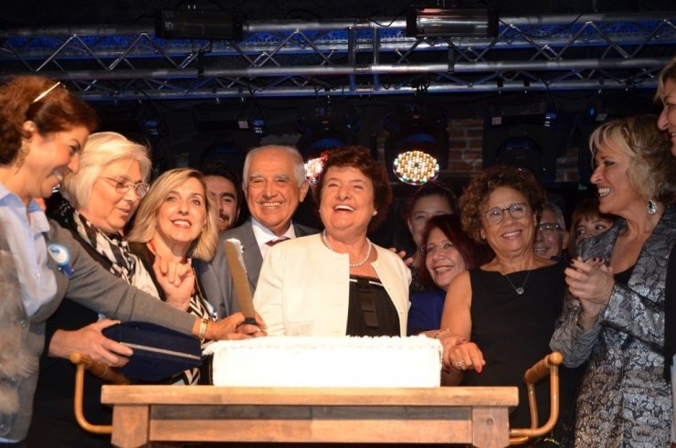 Mavibahçe AVM açılışının 4. yılını kutladı