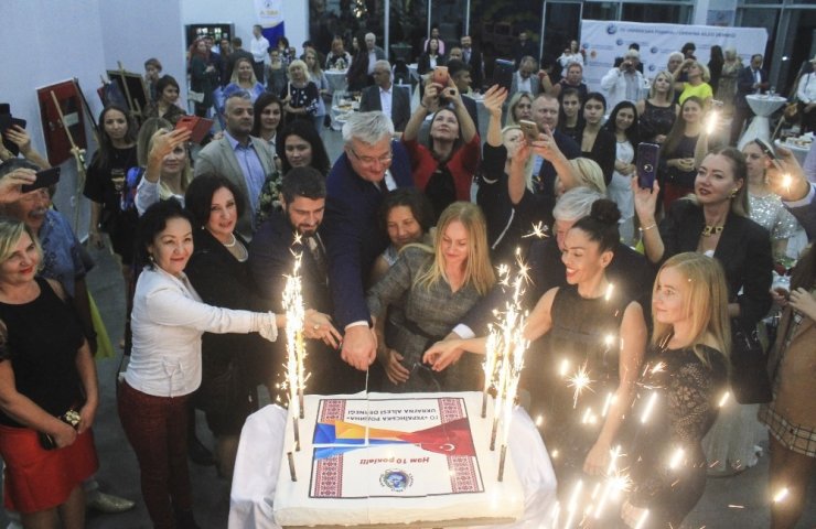 Ukrayna Aileleri Derneği 10’uncu kuruluş yıl dönümüne coşkulu kutlama