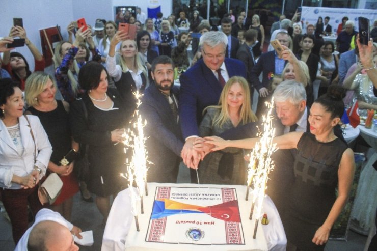Ukrayna Aileleri Derneği 10’uncu kuruluş yıl dönümüne coşkulu kutlama