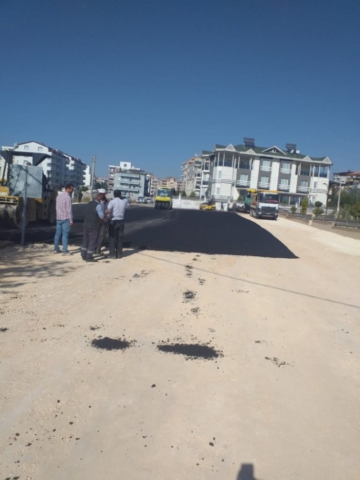 Altınşehir Mahallesinde asfalt çalışması
