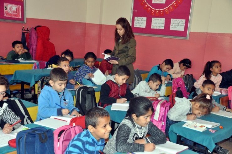 Sınır hattındaki öğrencilere telafi eğitimi veriliyor