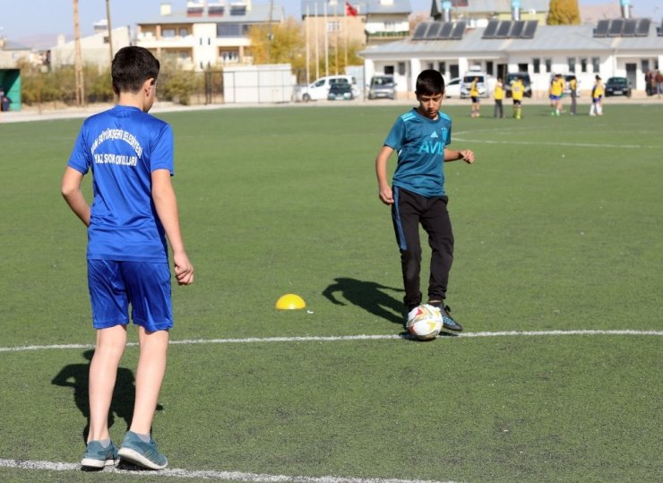 Van Büyükşehir Belediyesi Gençlik ve Spor Kulübü Futbol Takımı kuruldu