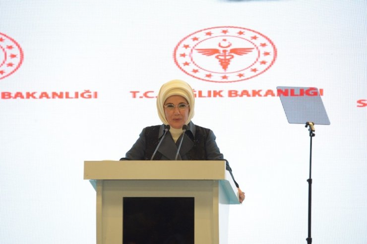 Emine Erdoğan: "Otizm söz konusu olduğunda, bütünleyici ve kaynaştırıcı eğitimin önemi tartışılmaz"