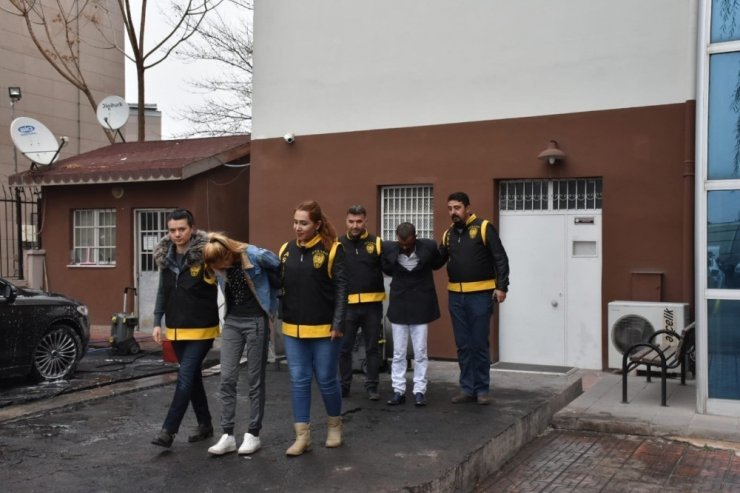 Aksaray’da üç evi soyan 2 hırsızlık şüphelisi yakalandı