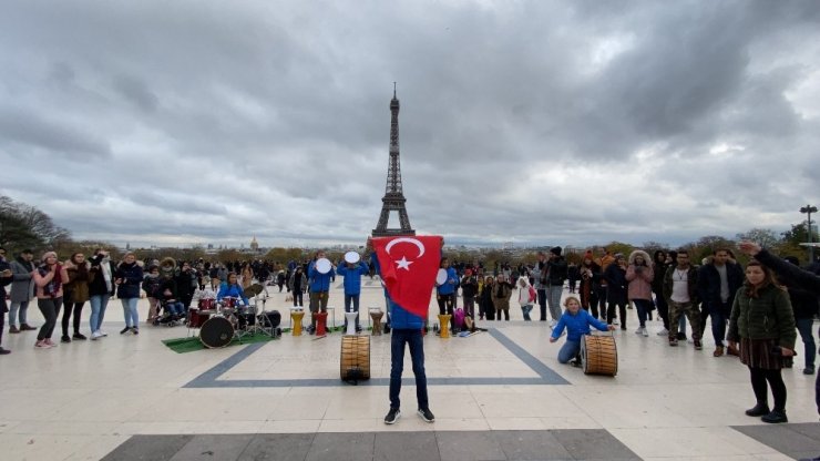 Eyfel’de Türk rüzgarı