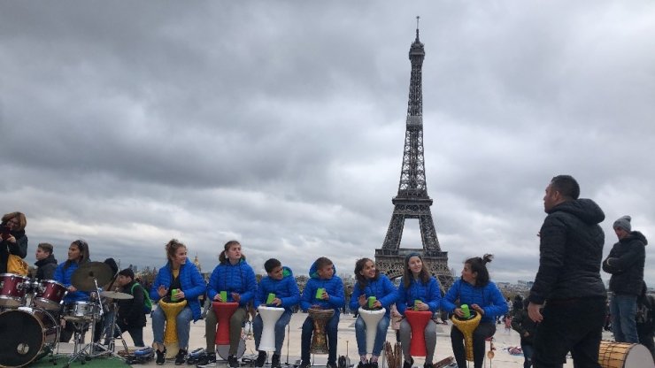 Eyfel’de Türk rüzgarı