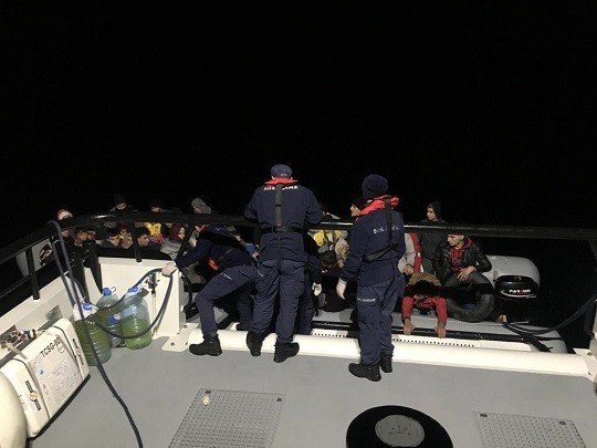 Ölüme yolculukta 132 düzensiz göçmen yakalandı