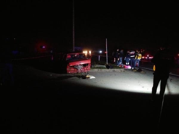 Sakarya’da kamyonet ile otomobil çarpıştı: 2 ölü, 4 yaralı