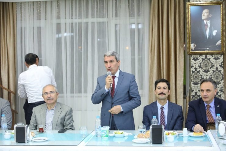 Mardin Milli Eğitim Müdürü Sarı onuruna veda yemeği