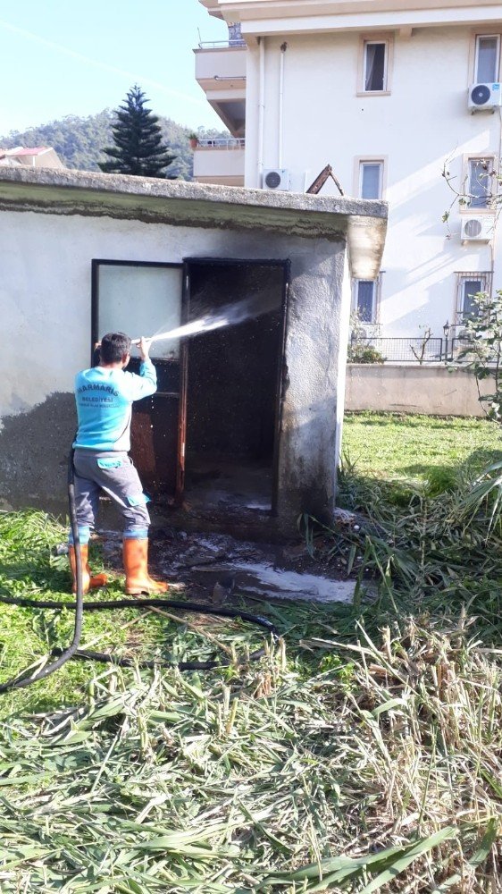 Marmaris’te belediye vatandaşın evini temizledi