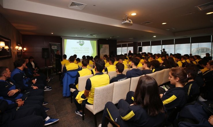 Fenerbahçeli sporcular, Sporda Şiddetsiz İletişim Eğitim Semineri’ne katıldı