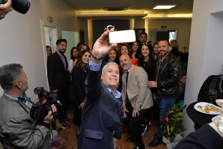 Bu akademinin eğitim verdiği kursiyerler mezun olamadan iş buldu