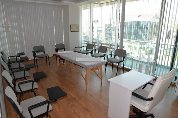 Bu akademinin eğitim verdiği kursiyerler mezun olamadan iş buldu