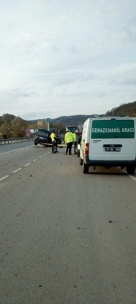 Sinop’ta trafik kazası: 1 ölü, 1 yaralı