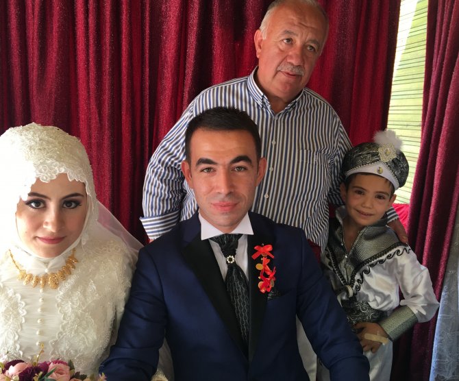 ahmet-tuncerin-mutlu-gunu-2.jpg ahmet-tuncerin-mutlu-gunu-2.jpg