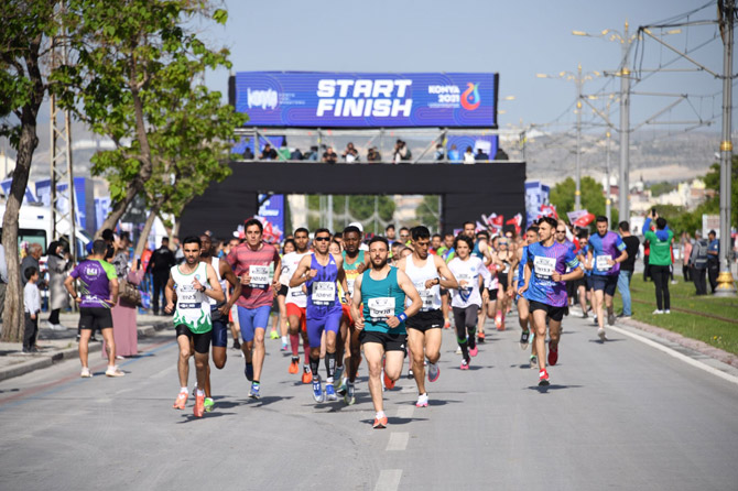 konya-yari-maratonu-1.jpg