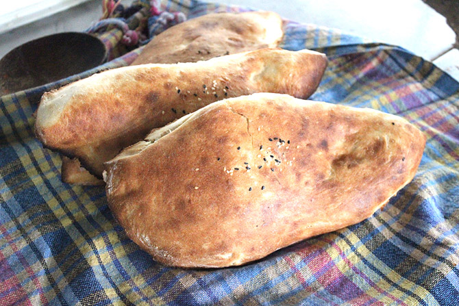 tandir-ekmegi-konyada-yasatiliyor-5.jpg